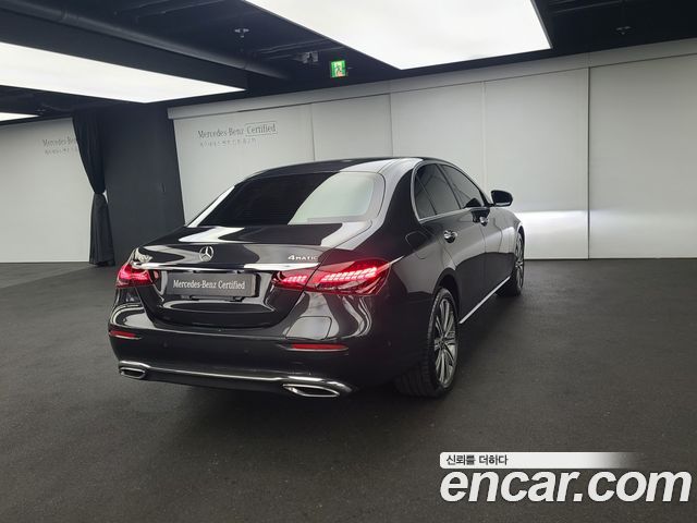 Mercedes-Benz E-Class E300e 4MATIC Exclusive