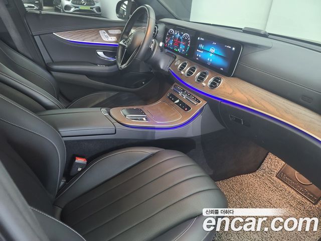Mercedes-Benz E-Class E300e 4MATIC Exclusive