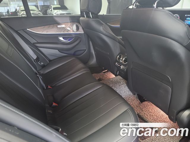 Mercedes-Benz E-Class E300e 4MATIC Exclusive