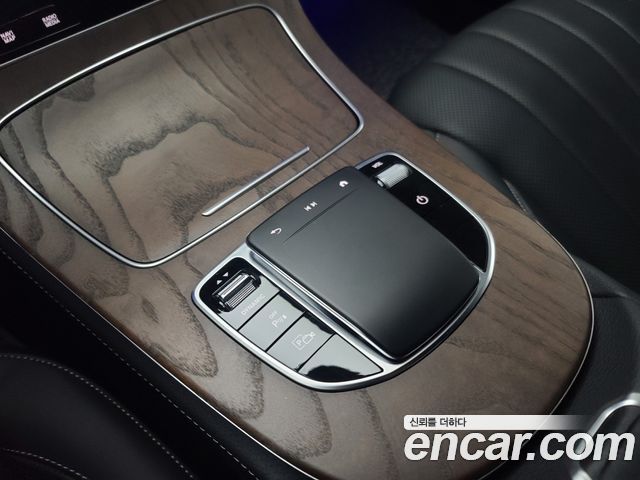 Mercedes-Benz E-Class E300e 4MATIC Exclusive