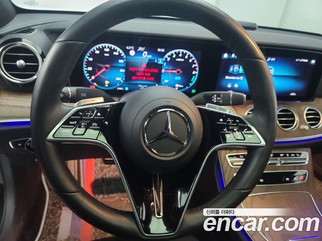 Mercedes-Benz E-Class E300e 4MATIC Exclusive