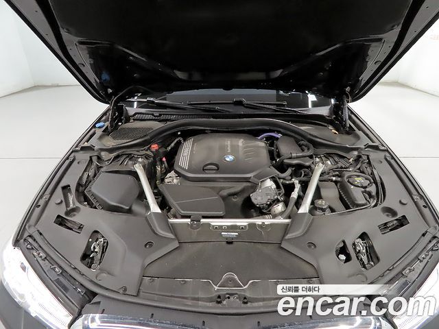 BMW 5-Series 523d M Sport