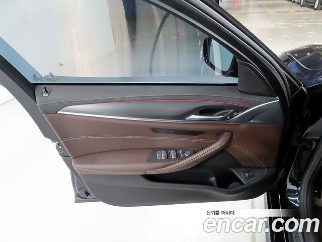 BMW 5-Series 523d M Sport