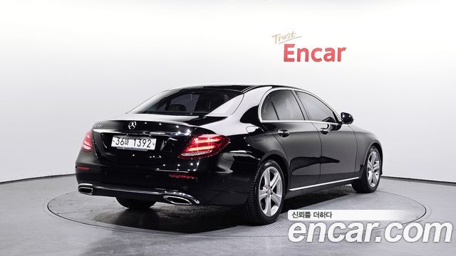 Mercedes-Benz E-Class E200 Avantgarde