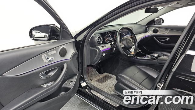 Mercedes-Benz E-Class E200 Avantgarde