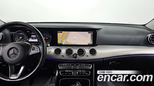 Mercedes-Benz E-Class E200 Avantgarde