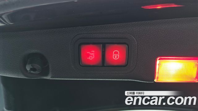 Mercedes-Benz E-Class E200 Avantgarde