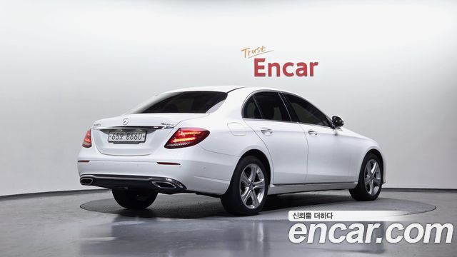 Mercedes-Benz E-Class W213 E220d 4MATIC Avantgarde