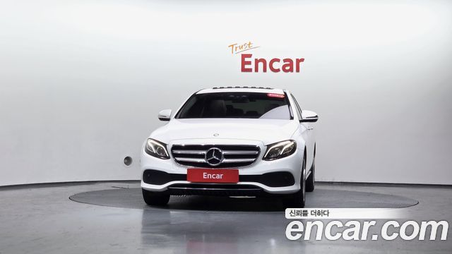 Mercedes-Benz E-Class W213 E220d 4MATIC Avantgarde