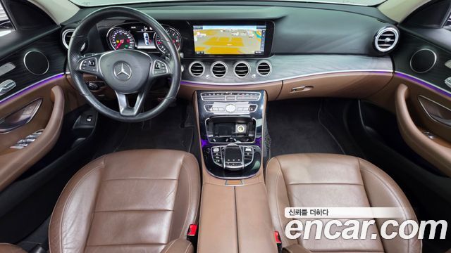 Mercedes-Benz E-Class W213 E220d 4MATIC Avantgarde