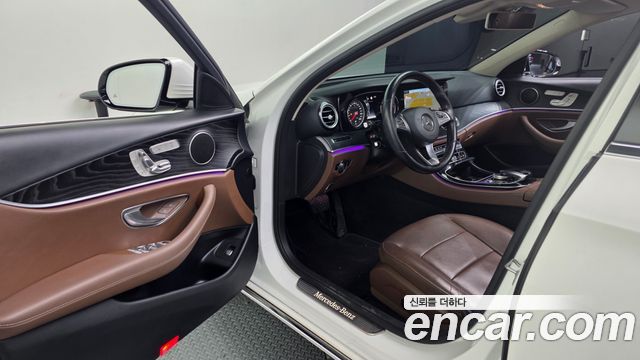 Mercedes-Benz E-Class W213 E220d 4MATIC Avantgarde