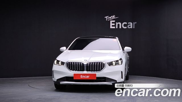 BMW 5-Series 520i