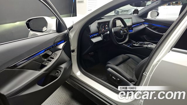 BMW 5-Series 520i