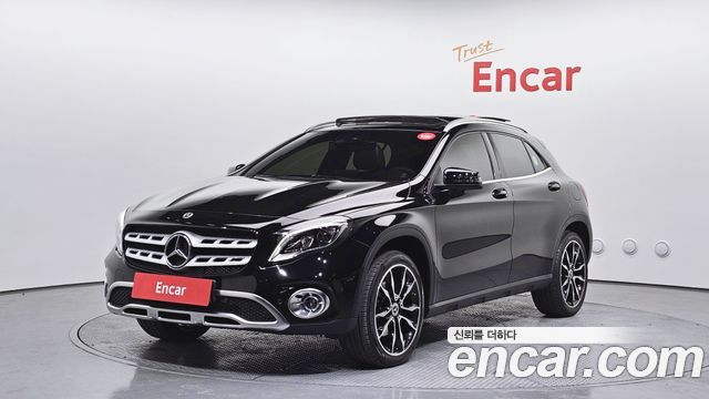 Mercedes-Benz GLA-Class GLA250 4MATIC
