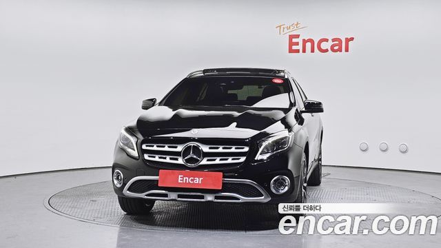 Mercedes-Benz GLA-Class GLA250 4MATIC