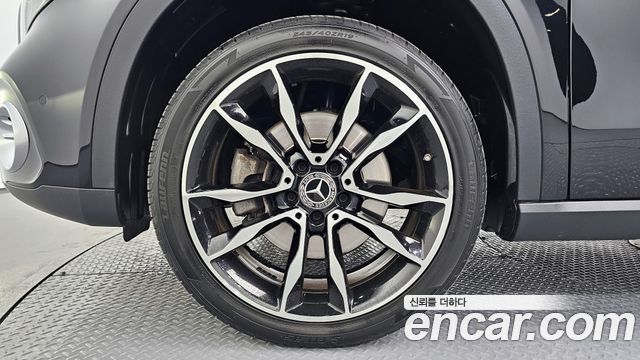 Mercedes-Benz GLA-Class GLA250 4MATIC