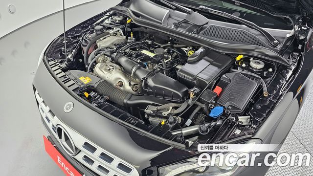 Mercedes-Benz GLA-Class GLA250 4MATIC