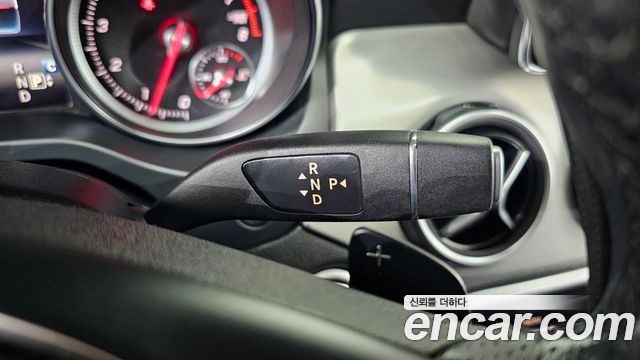 Mercedes-Benz GLA-Class GLA250 4MATIC