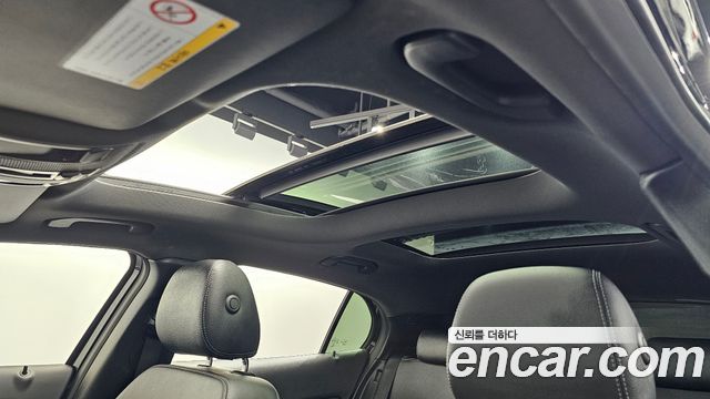 Mercedes-Benz GLA-Class GLA250 4MATIC