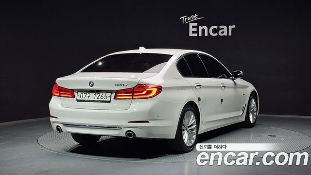 BMW 5-Series 520d Luxury Special Edition