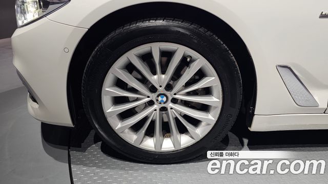BMW 5-Series 520d Luxury Special Edition