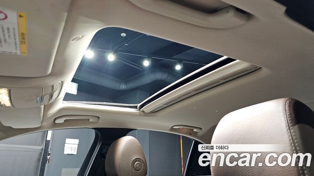 Mercedes-Benz E-Class E300 4MATIC Avnatgarde