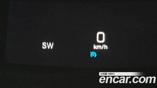 Mercedes-Benz E-Class E300 4MATIC Avnatgarde