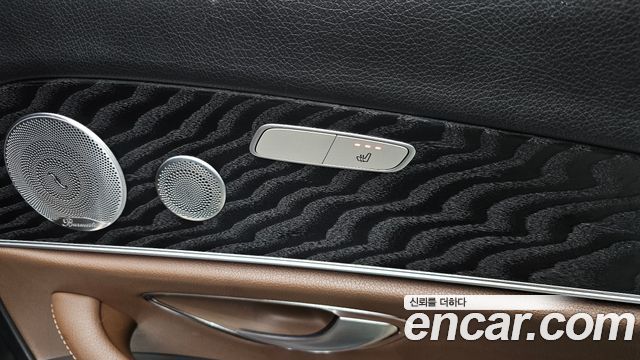 Mercedes-Benz E-Class E300 4MATIC Avnatgarde