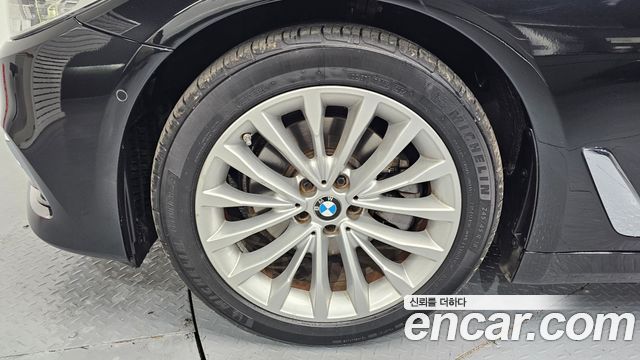 BMW 5-Series 520d Luxury Special Edition