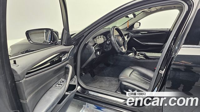 BMW 5-Series 520d Luxury Special Edition