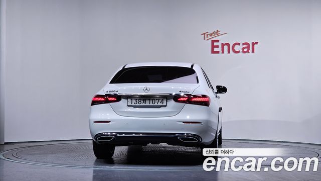 Mercedes-Benz E-Class E220d 4MATIC Exclusive