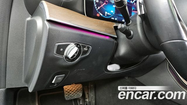 Mercedes-Benz E-Class E220d 4MATIC Exclusive