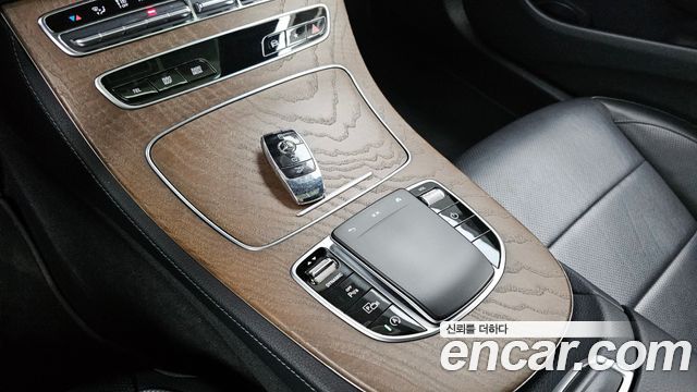Mercedes-Benz E-Class E220d 4MATIC Exclusive