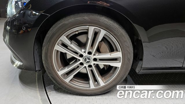 Mercedes-Benz E-Class E350 4MATIC Avantgarde