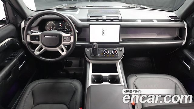 Land Rover Defender 110 P300 X-Dynamic SE