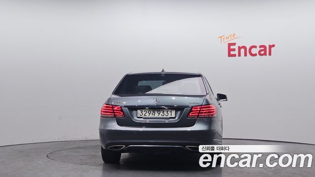 Mercedes-Benz E-Class E220 Bluetec Avantgarde