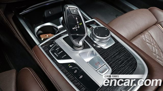 BMW 7-Series 740Li xDrive M Sport Package