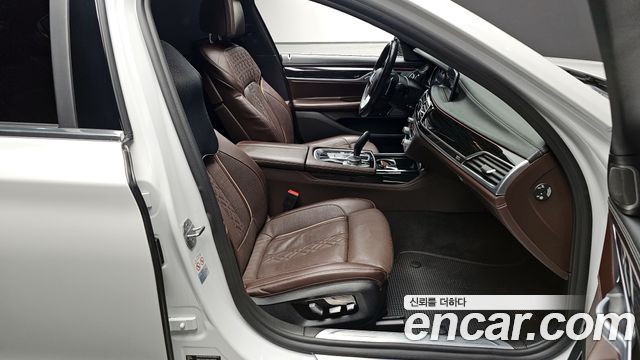 BMW 7-Series 740Li xDrive M Sport Package