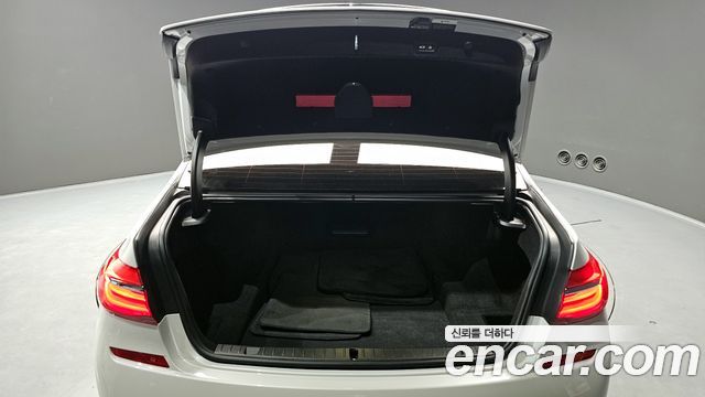 BMW 7-Series 740Li xDrive M Sport Package