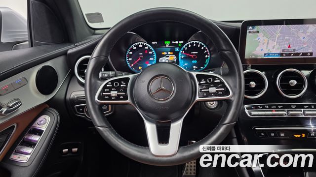 Mercedes-Benz GLC-Class GLC300e 4MATIC