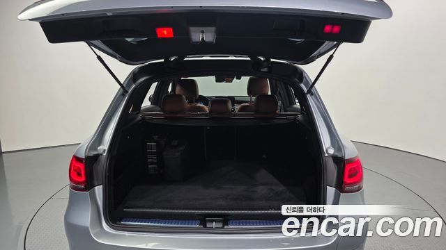 Mercedes-Benz GLC-Class GLC300e 4MATIC