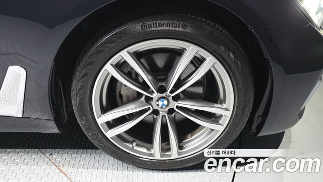BMW 7-Series 740Li xDrive M Sport Package