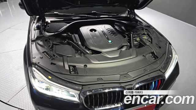 BMW 7-Series 740Li xDrive M Sport Package