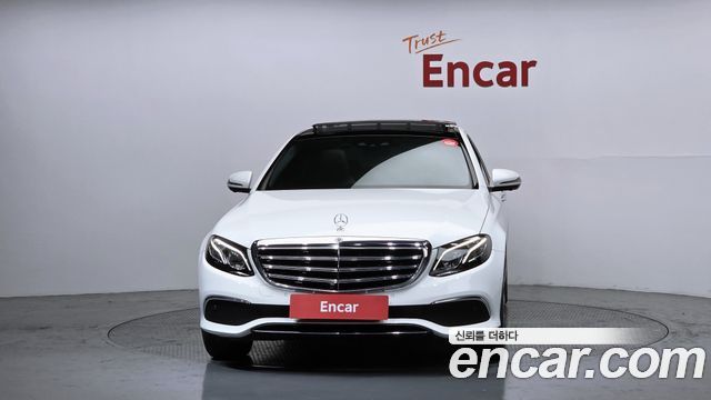 Mercedes-Benz E-Class E300 4MATIC Exclusive