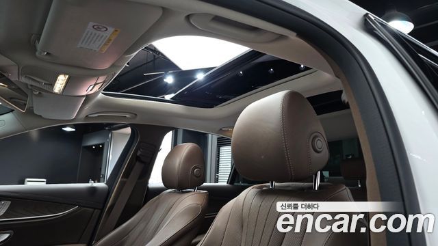 Mercedes-Benz E-Class E300 4MATIC Exclusive