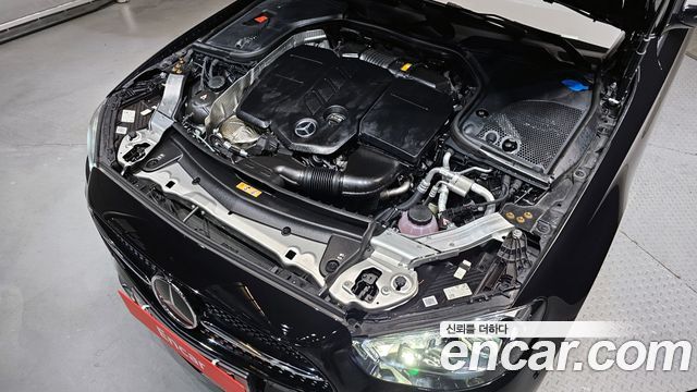 Mercedes-Benz E-Class E220d 4MATIC AMG Line