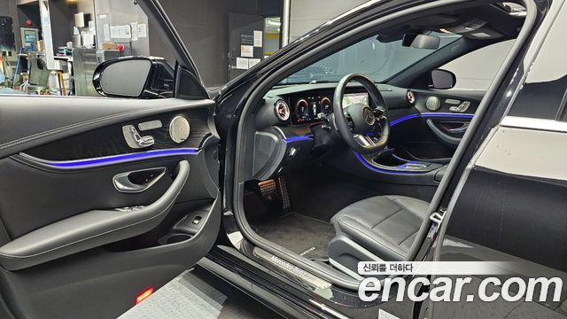 Mercedes-Benz E-Class E220d 4MATIC AMG Line