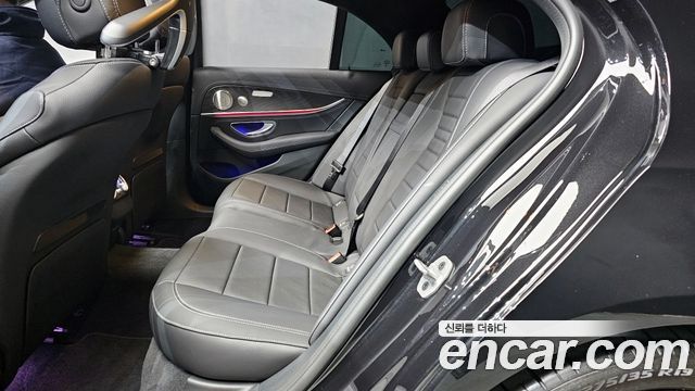Mercedes-Benz E-Class E220d 4MATIC AMG Line