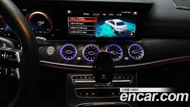 Mercedes-Benz E-Class E220d 4MATIC AMG Line