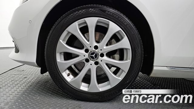 Mercedes-Benz E-Class E220d 4MATIC Exclusive